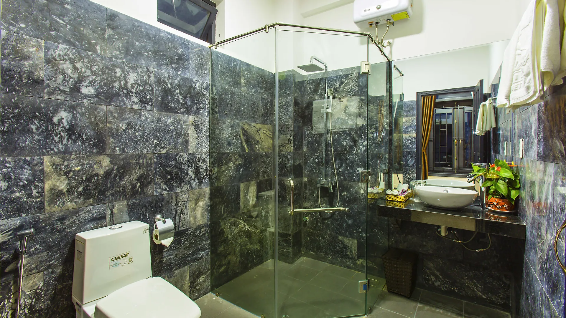فندق Hoi An Hideaway Villa